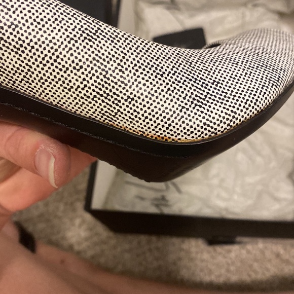 NIB Giuseppe black and white patterned peep toe heels. Size 38.5 - Picture 15 of 16